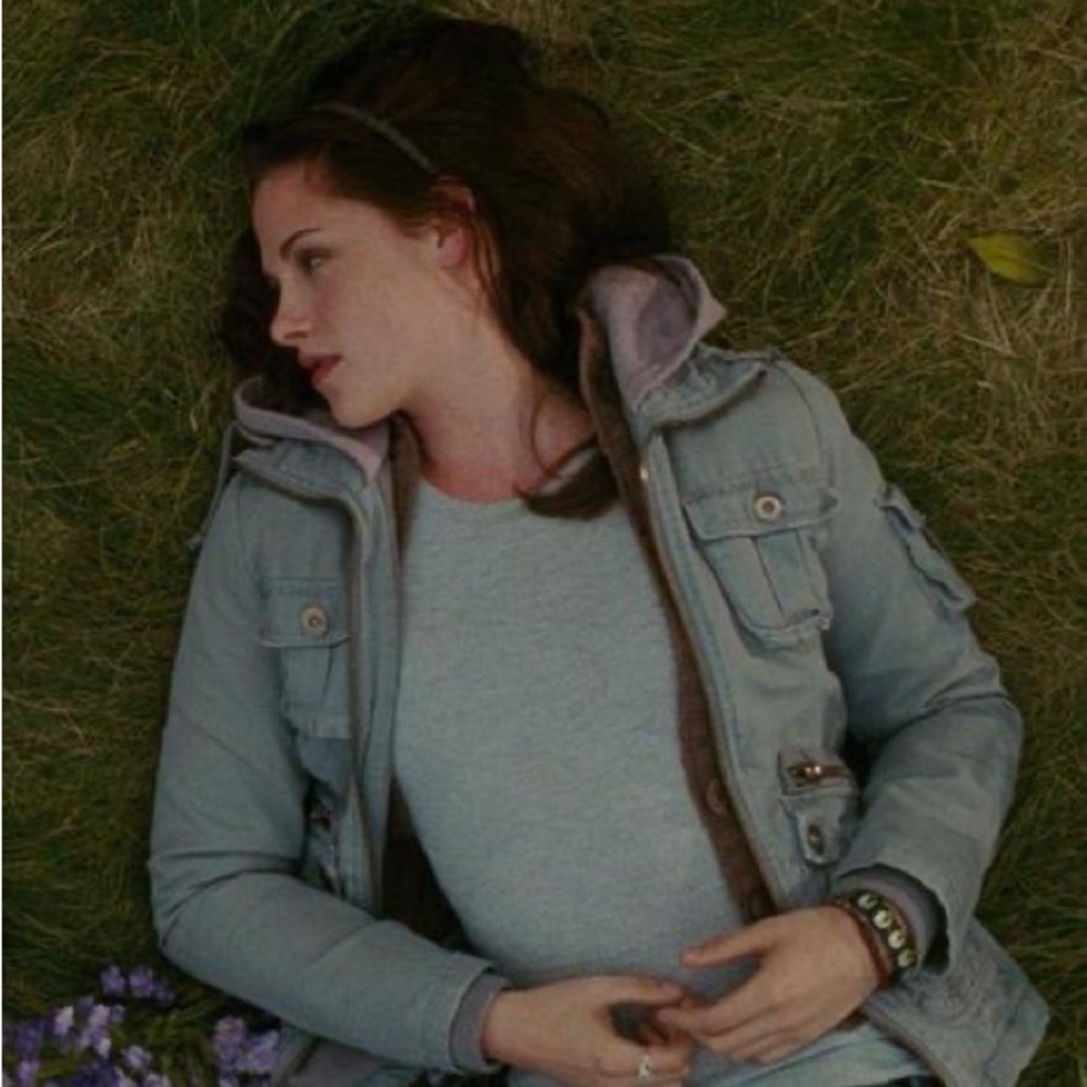ISO BB Dakota jacket worn by Bella Swan in the Twilight movies!!